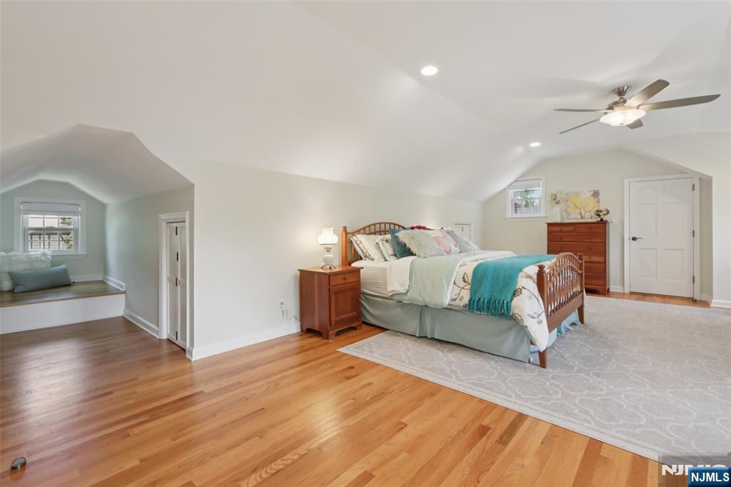 133 Foster Terrace