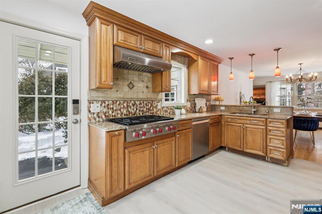 355 Kensington Drive