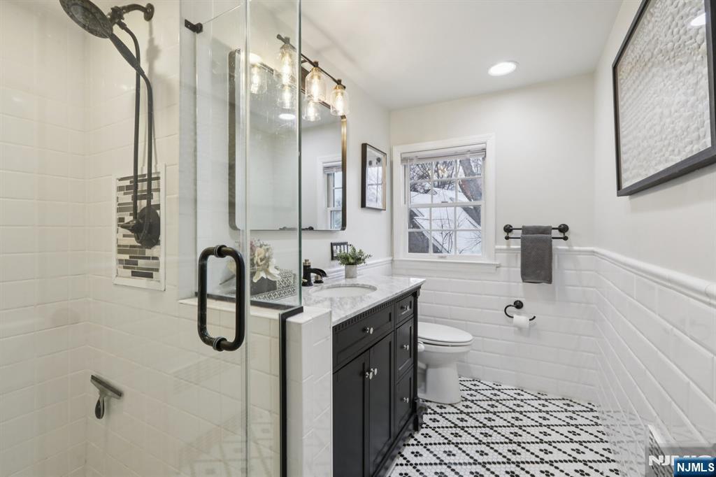 355 Kensington Drive