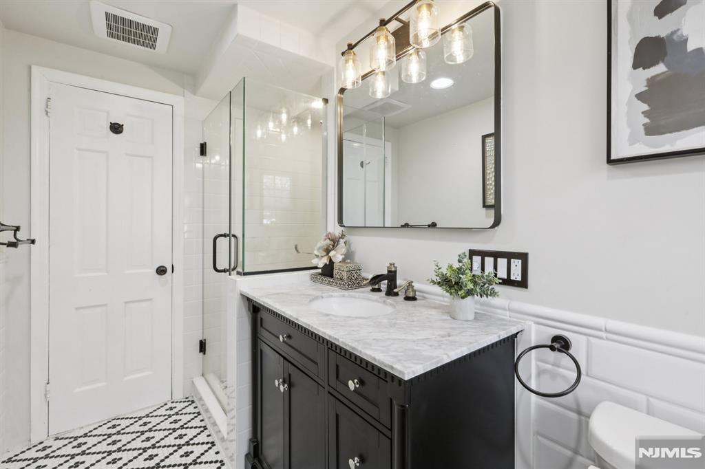 355 Kensington Drive