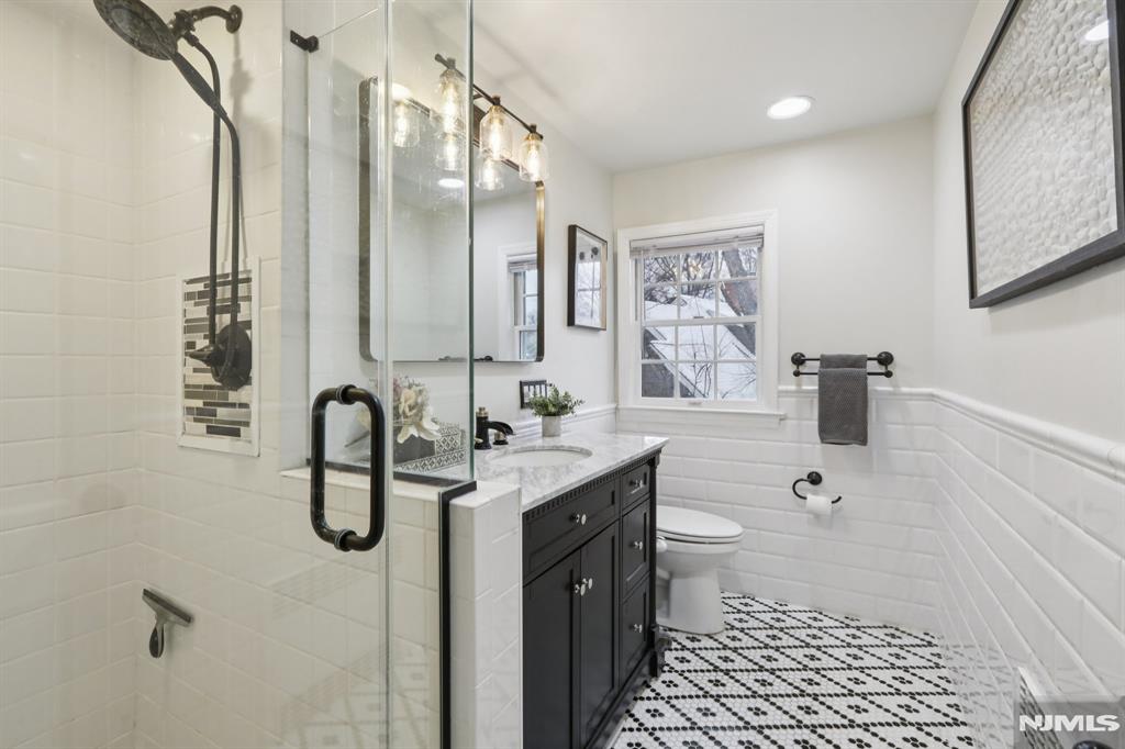 355 Kensington Drive