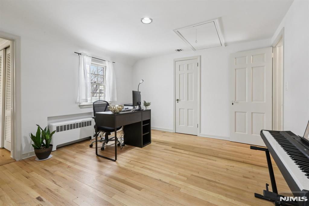 355 Kensington Drive