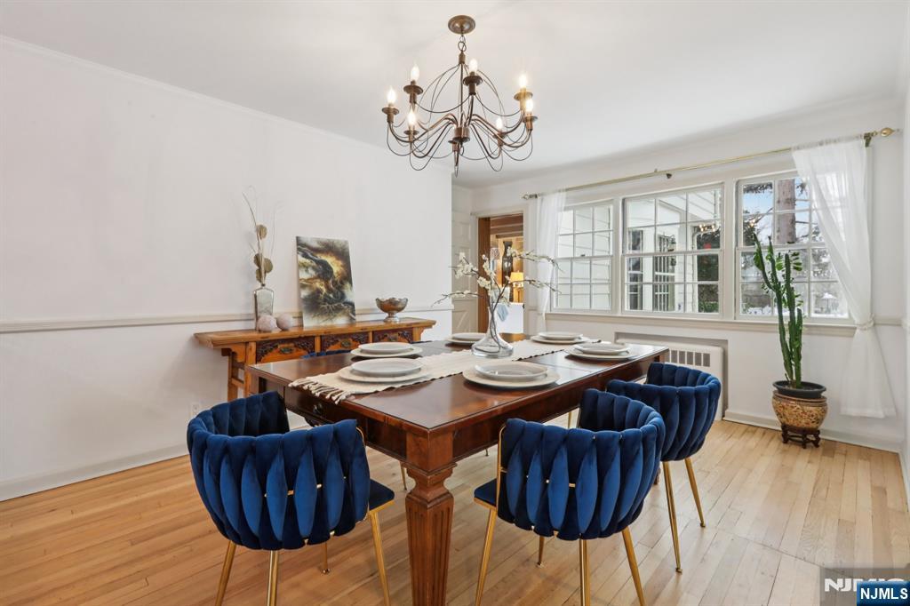 355 Kensington Drive