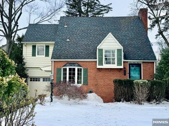 355 Kensington Drive