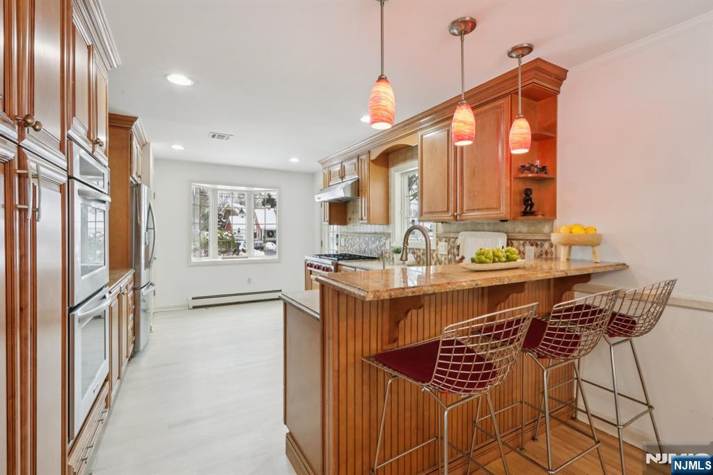 355 Kensington Drive