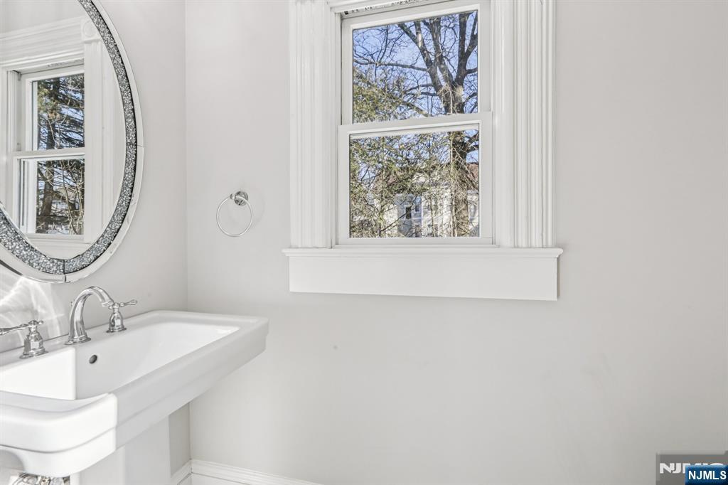 778 E Ridgewood Avenue