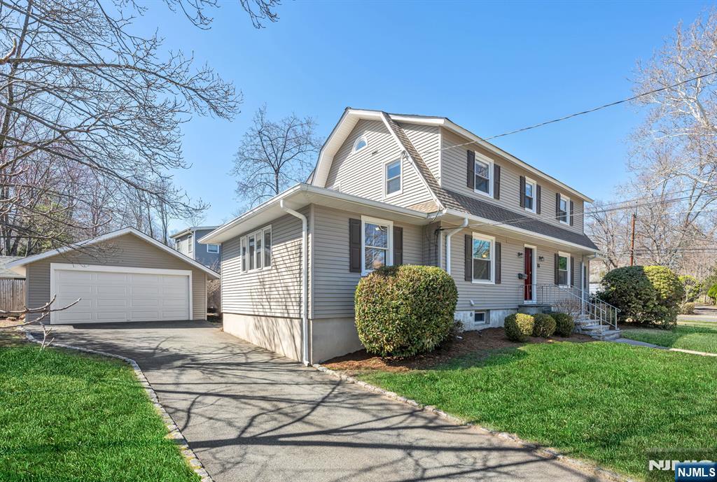 93 Carlton Avenue
