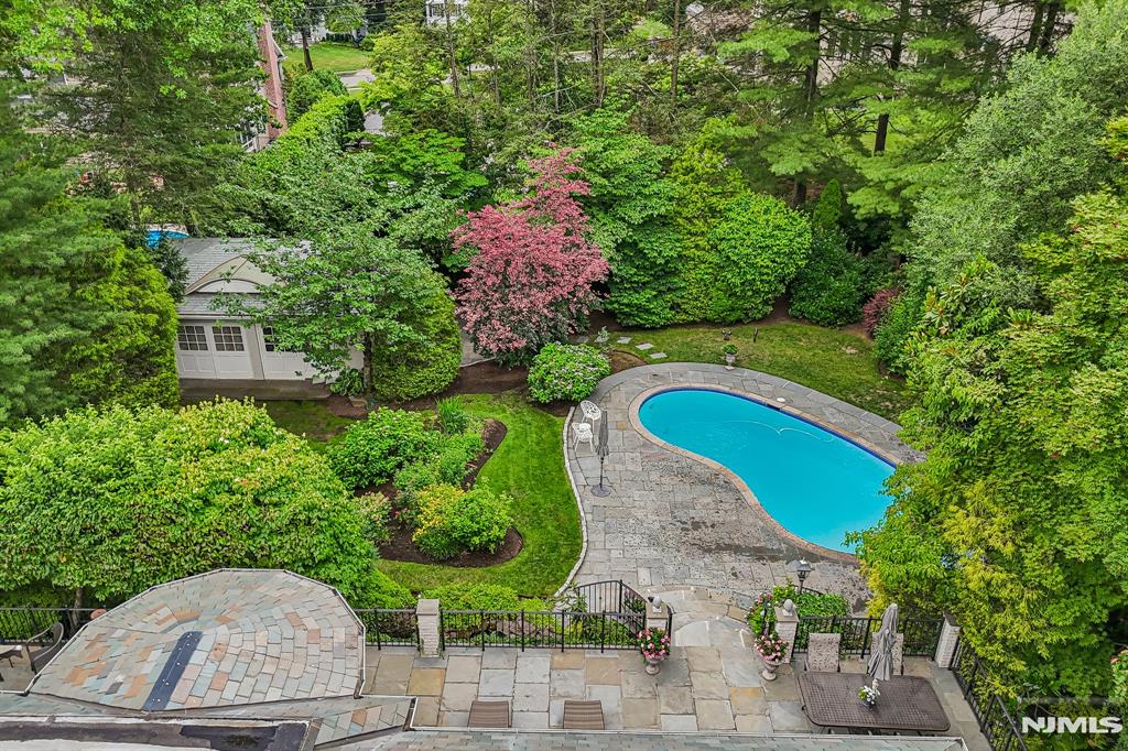 256 Lotte Road
