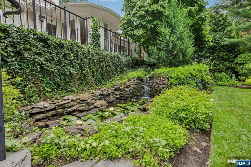 256 Lotte Road
