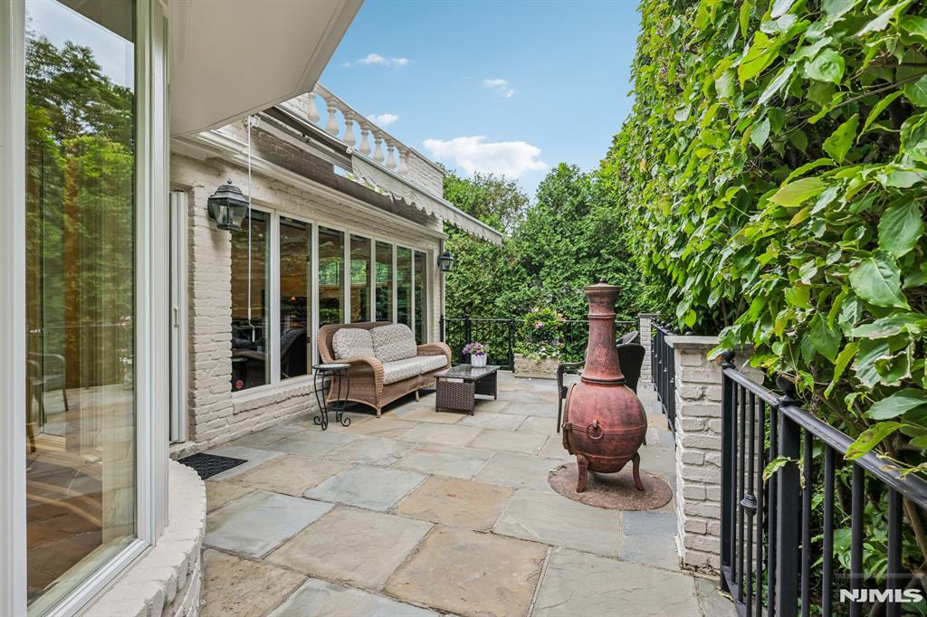 256 Lotte Road