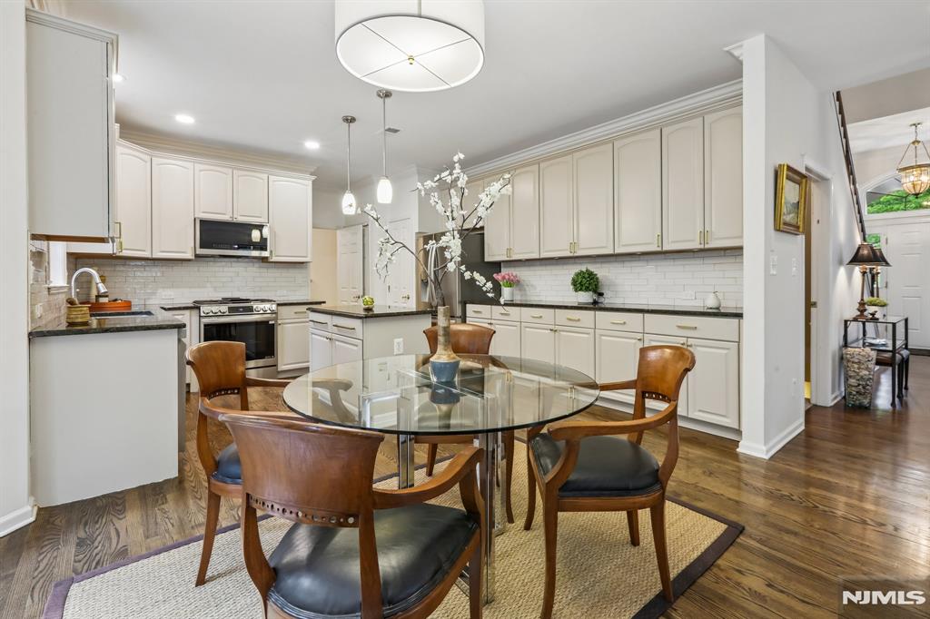 2 Winding Ridge