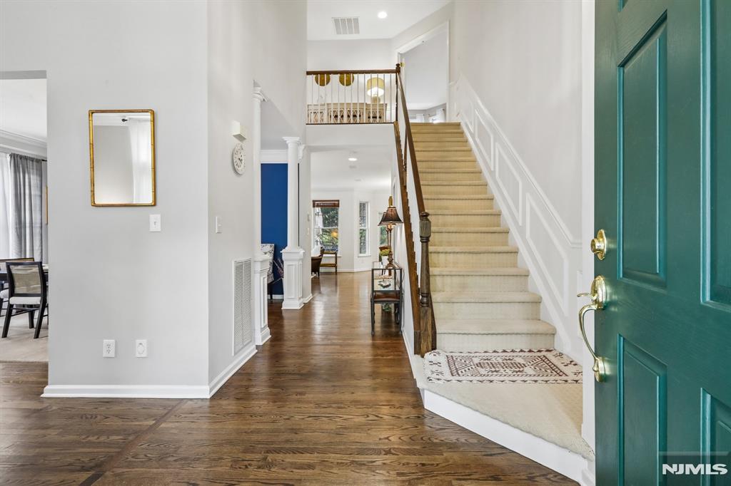2 Winding Ridge