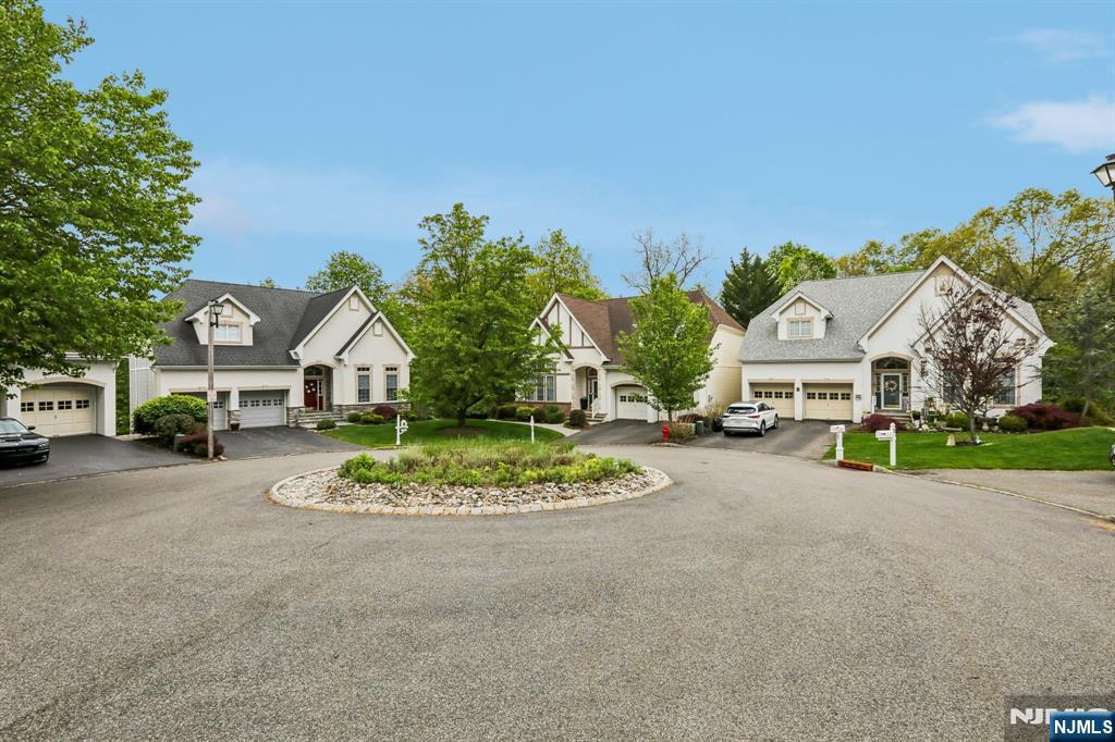 2 Winding Ridge
