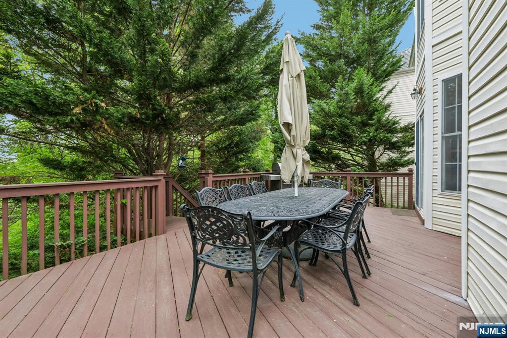 2 Winding Ridge