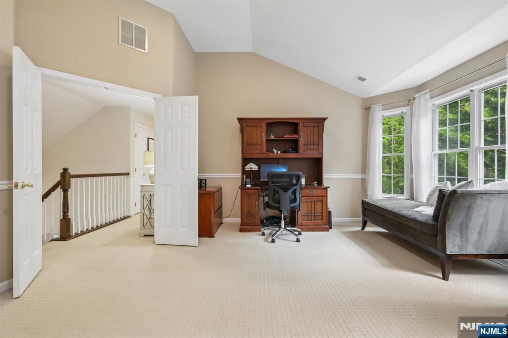 2 Winding Ridge