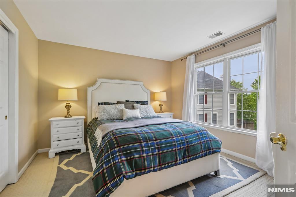 2 Winding Ridge