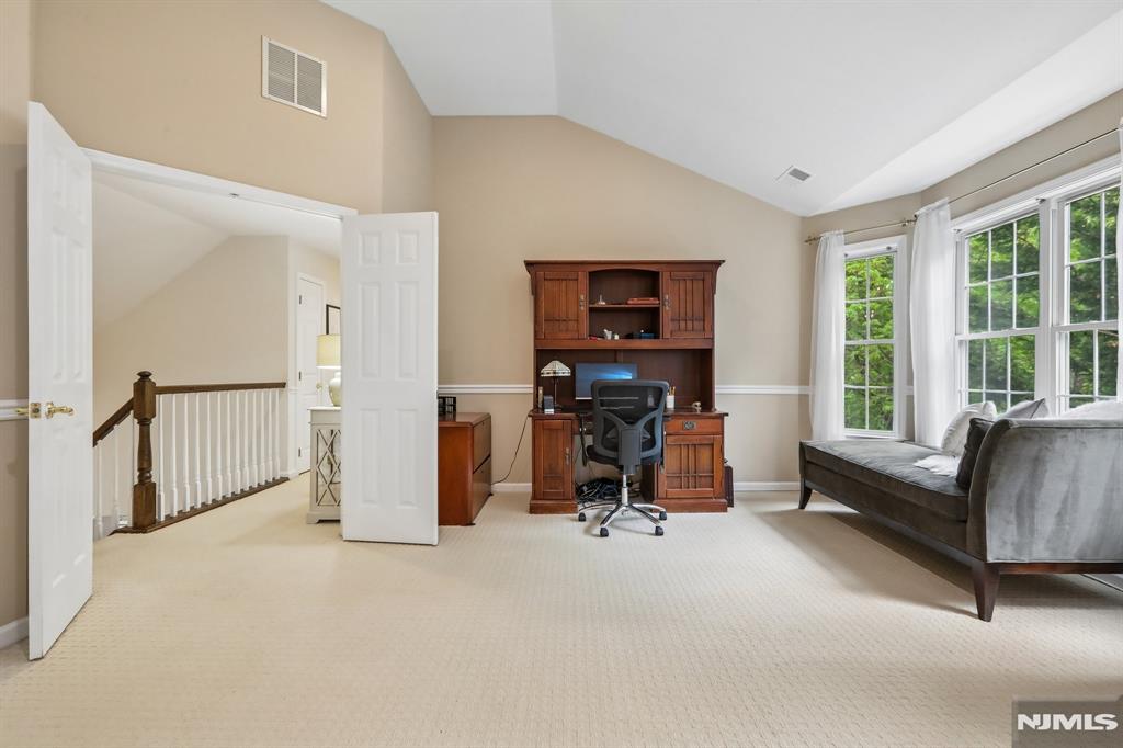 2 Winding Ridge