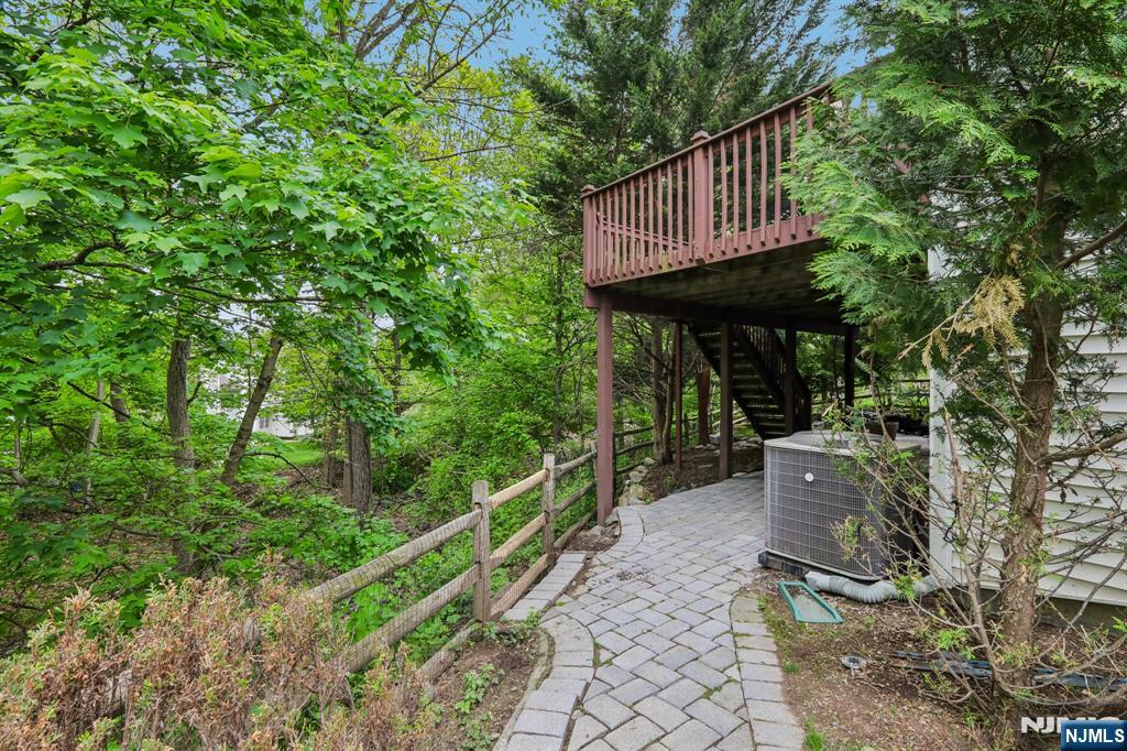 2 Winding Ridge