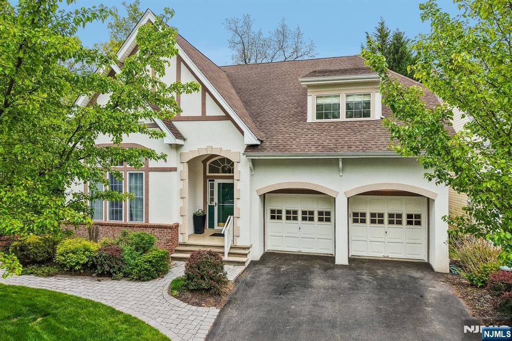 2 Winding Ridge