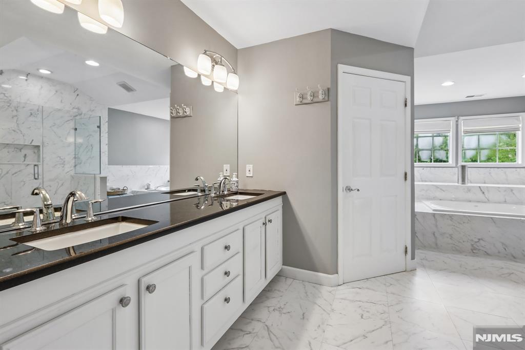 2 Winding Ridge