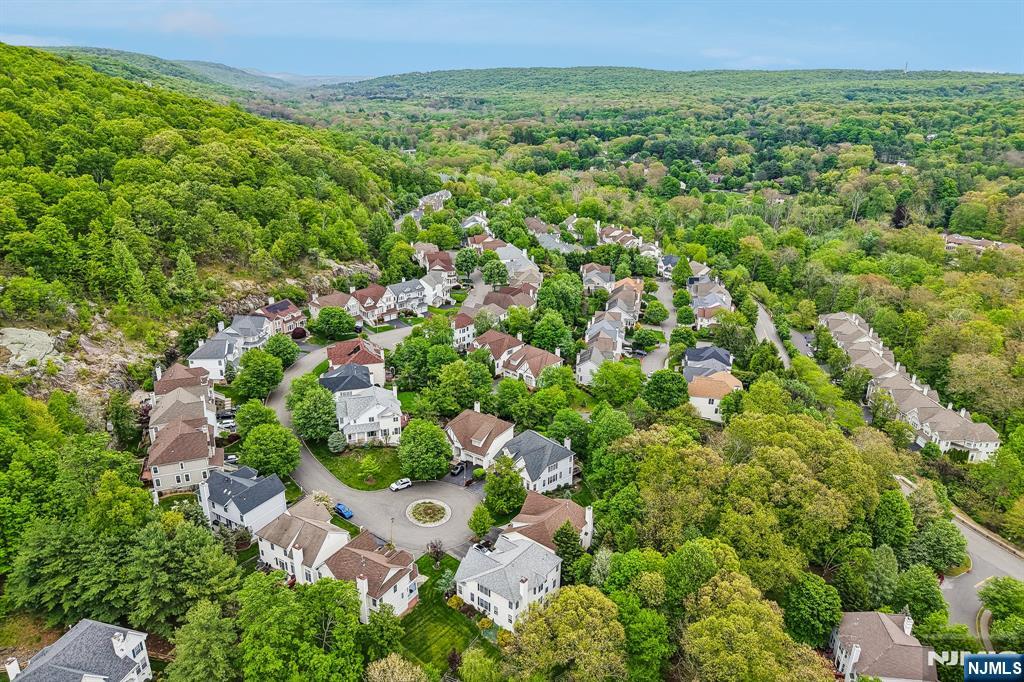 2 Winding Ridge