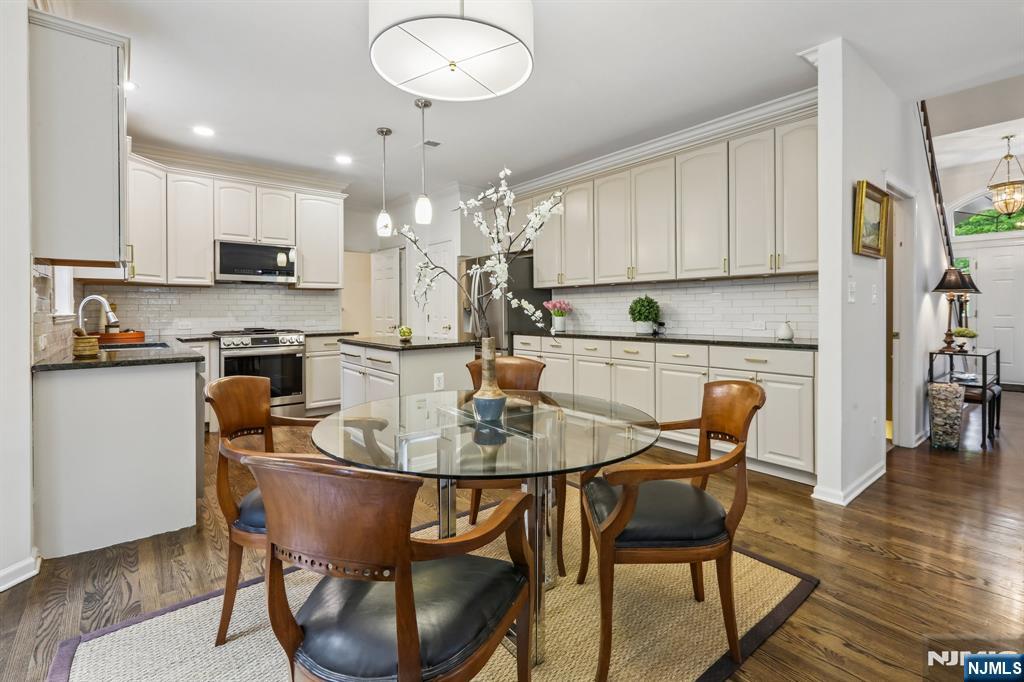 2 Winding Ridge