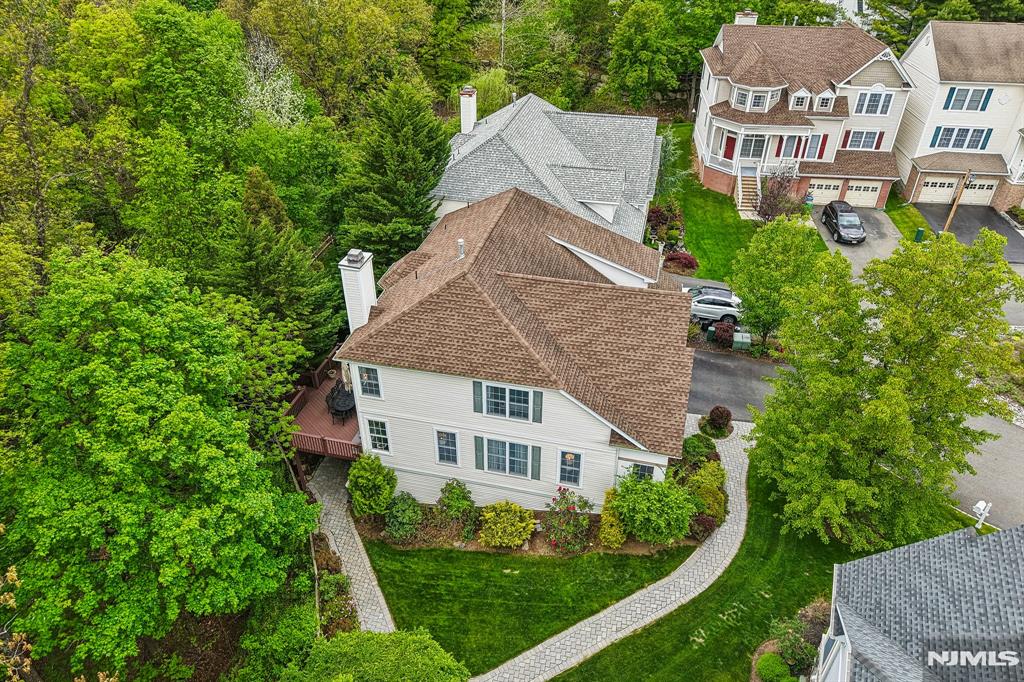 2 Winding Ridge