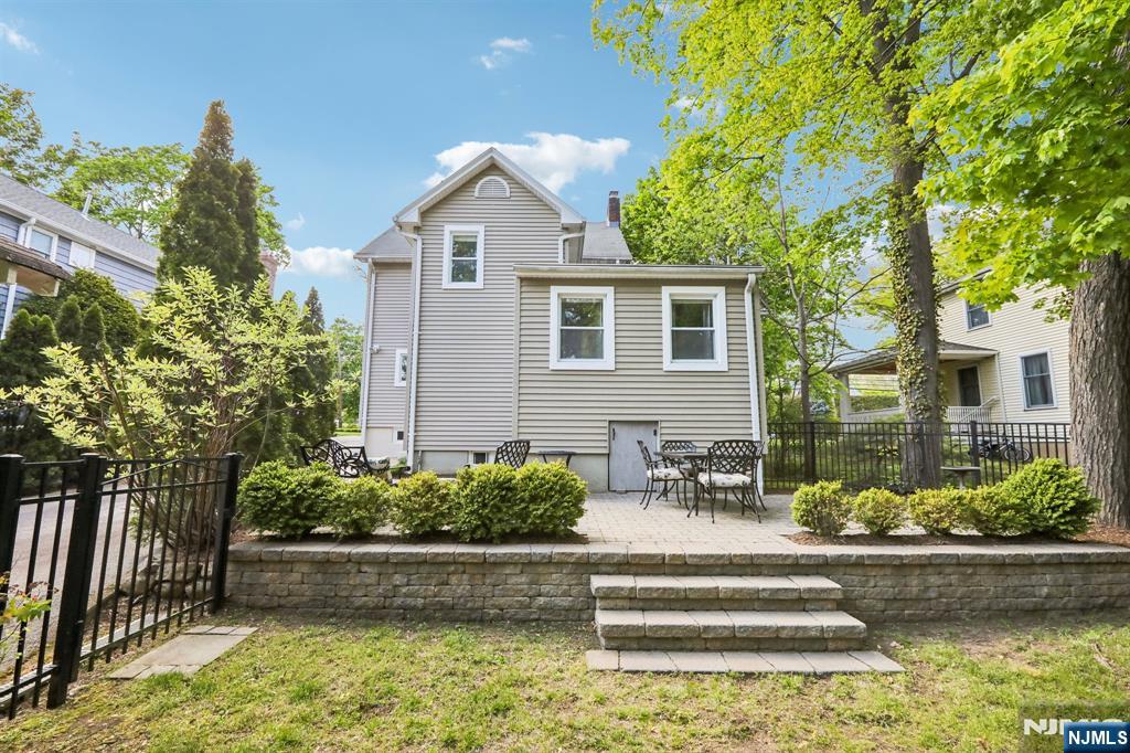 243 Lincoln Avenue