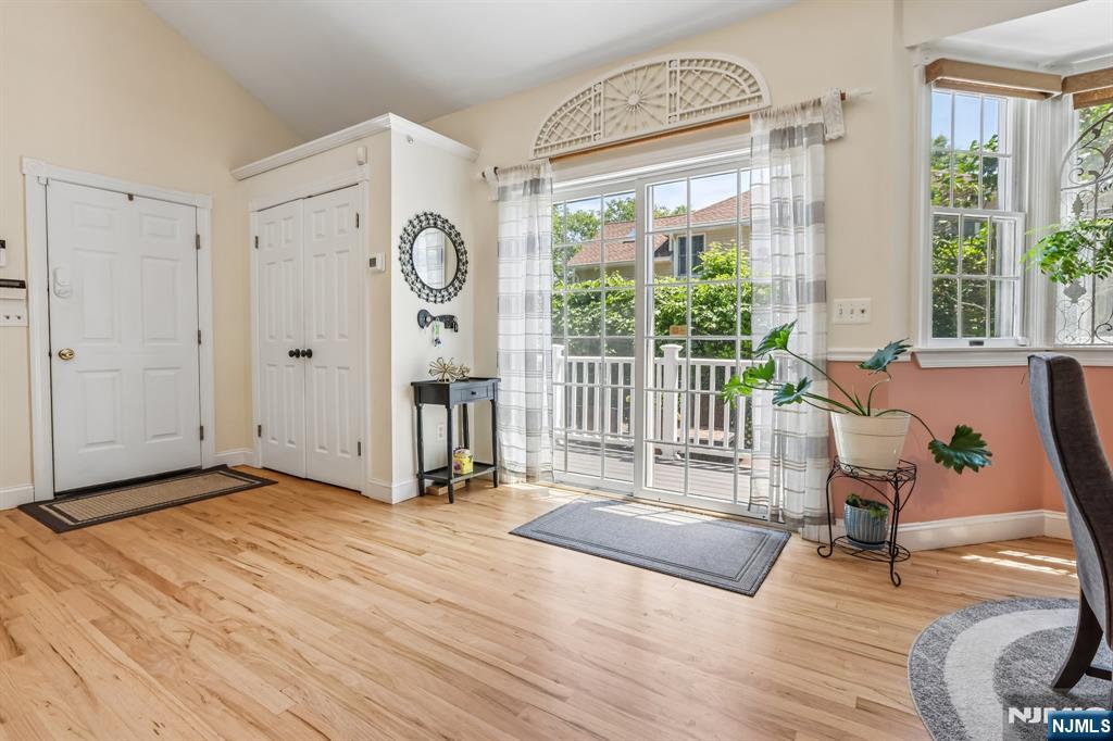 43 N Pleasant Avenue