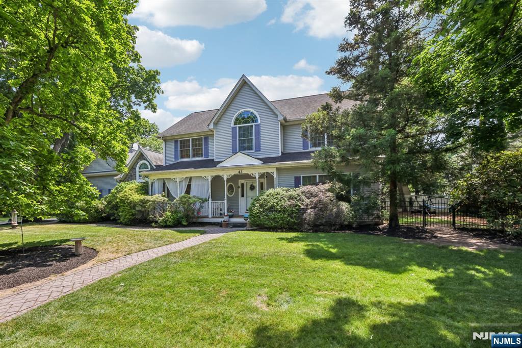 43 N Pleasant Avenue