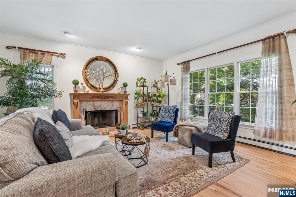 43 N Pleasant Avenue