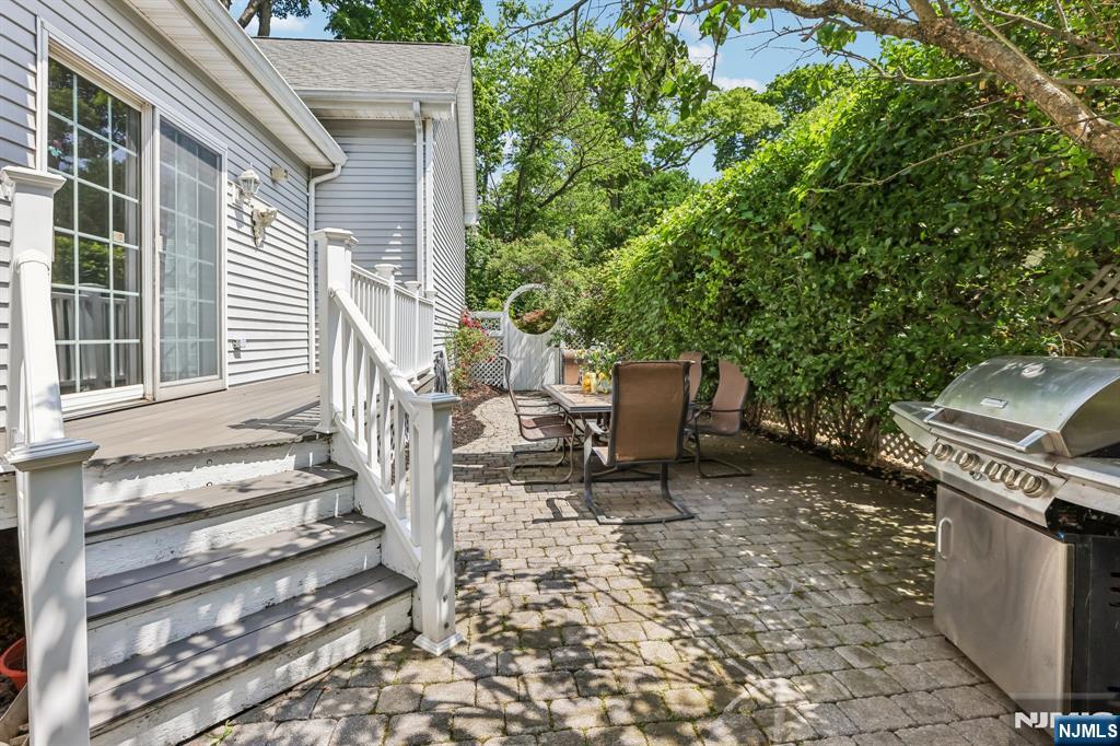 43 N Pleasant Avenue