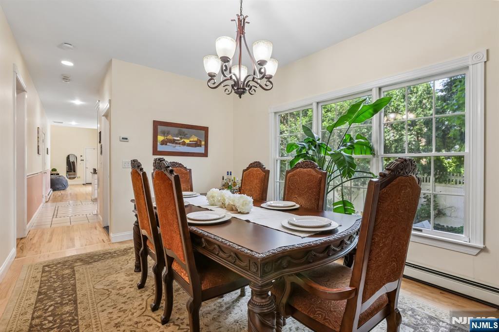 43 N Pleasant Avenue