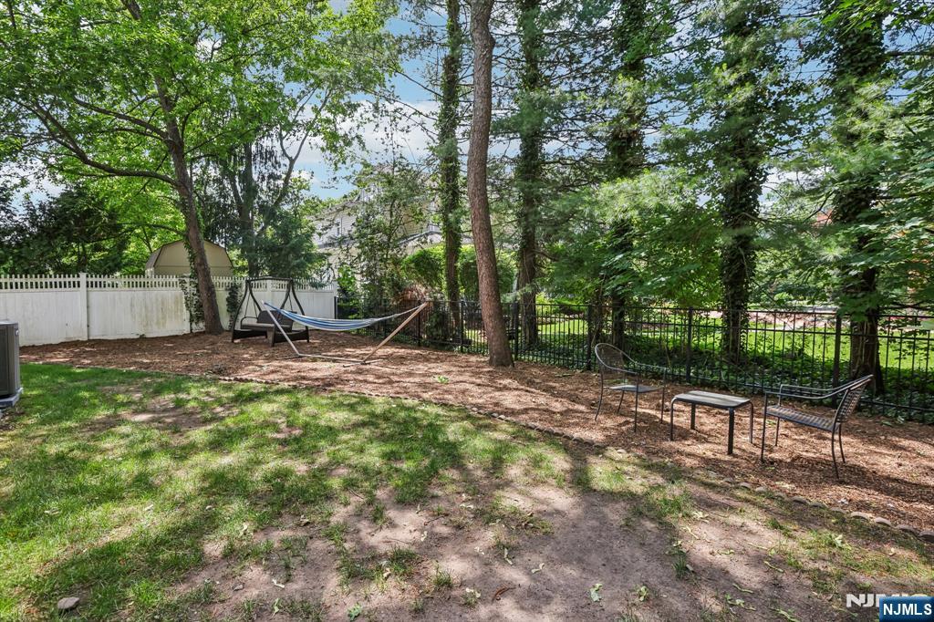 43 N Pleasant Avenue