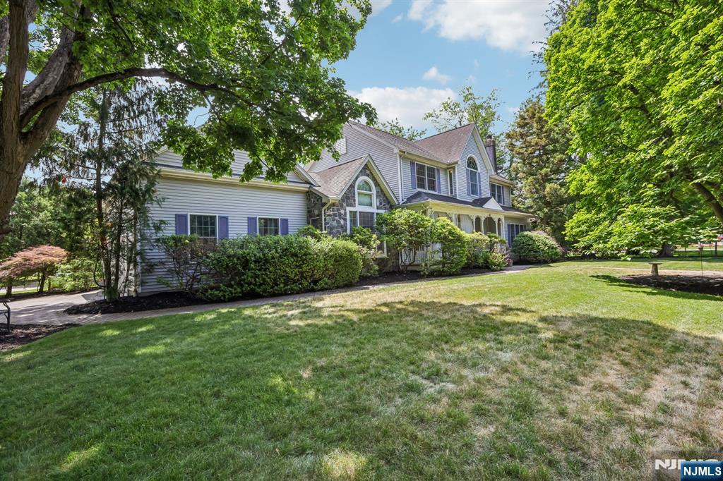 43 N Pleasant Avenue