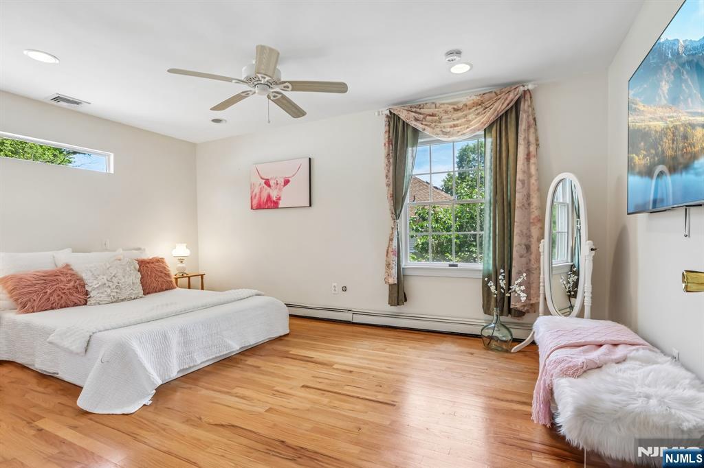 43 N Pleasant Avenue