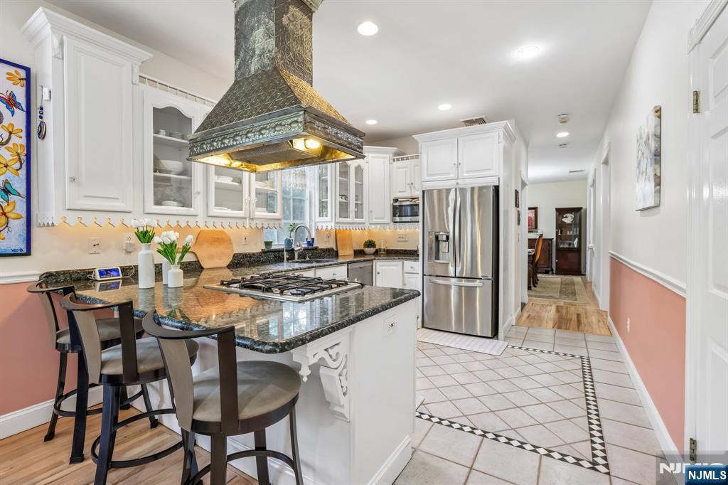 43 N Pleasant Avenue