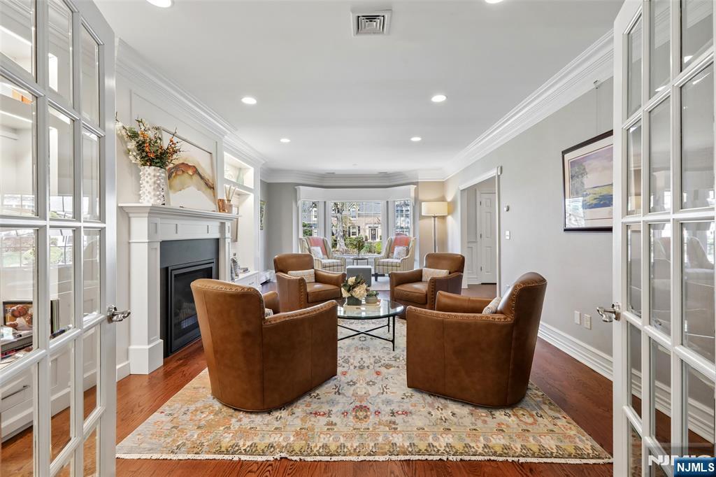 408 Drury Lane