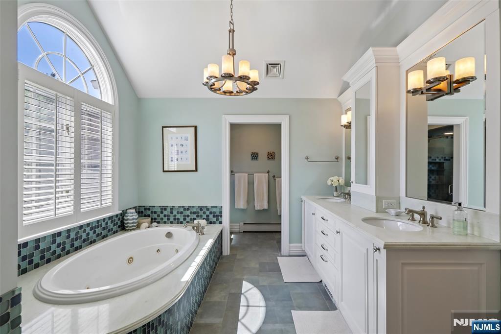 408 Drury Lane