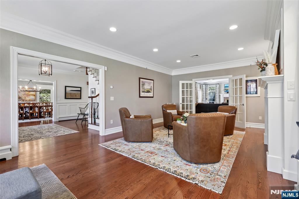408 Drury Lane