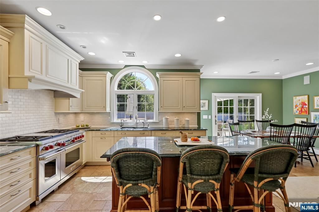 408 Drury Lane