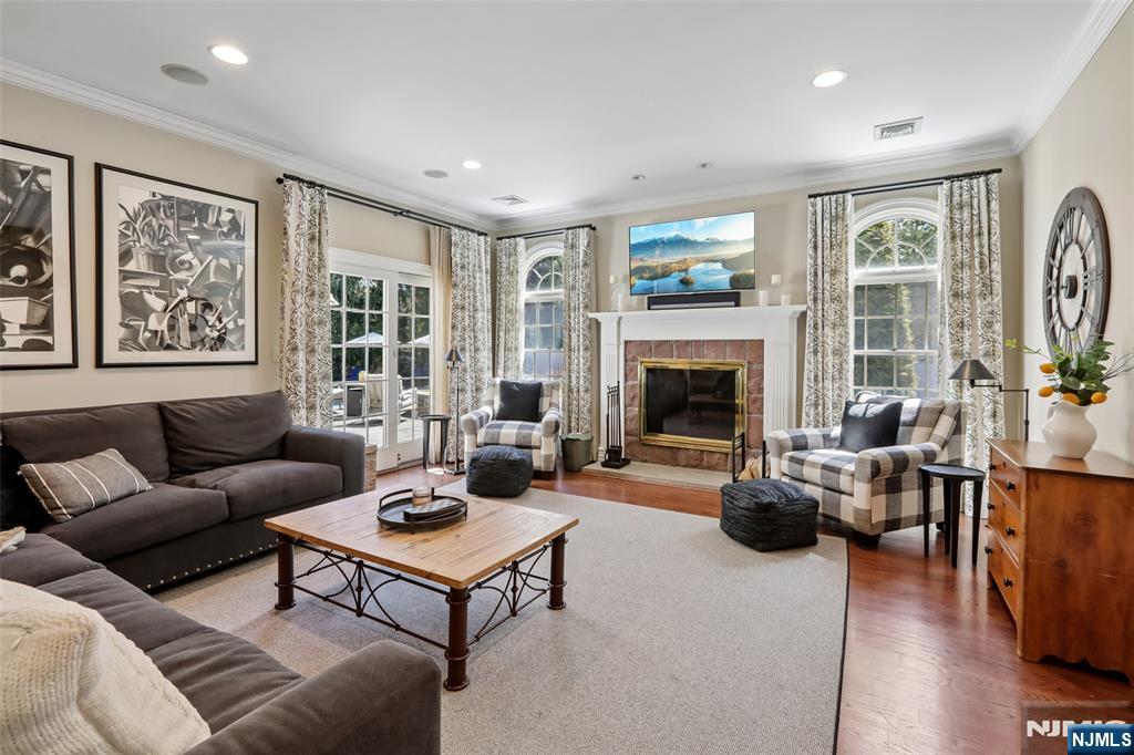 408 Drury Lane