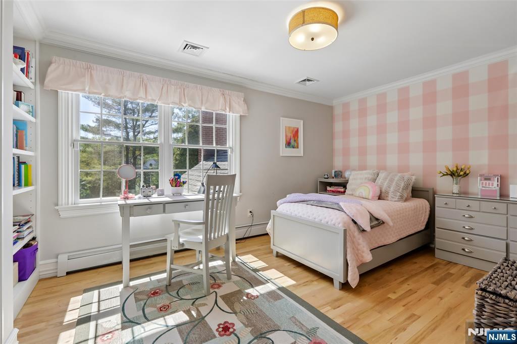 408 Drury Lane