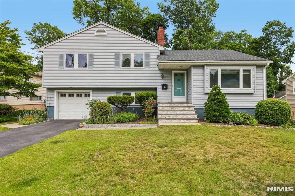 419 Hopper Avenue
