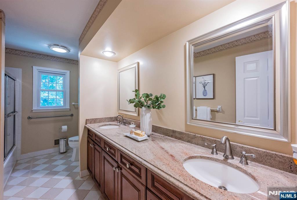 27 Cobblestone Lane