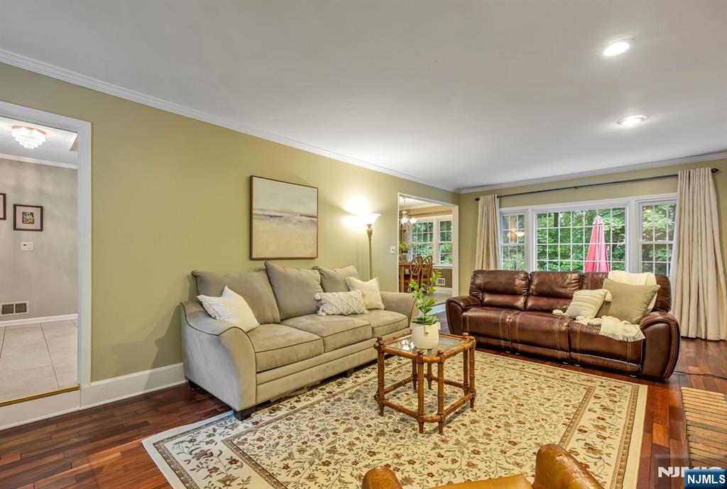 27 Cobblestone Lane