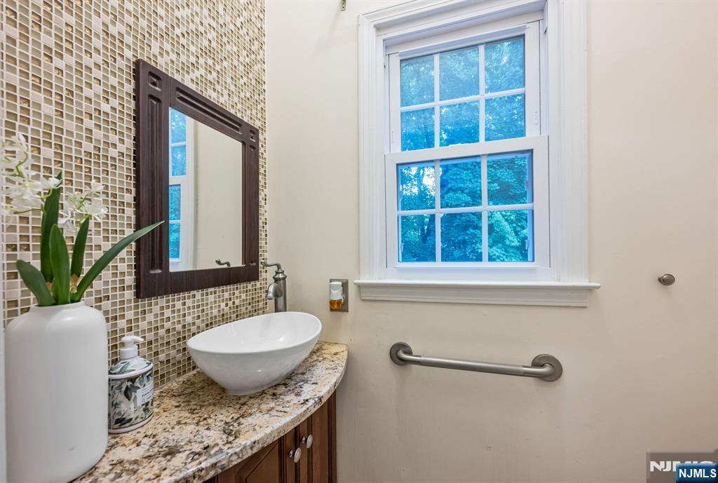 27 Cobblestone Lane