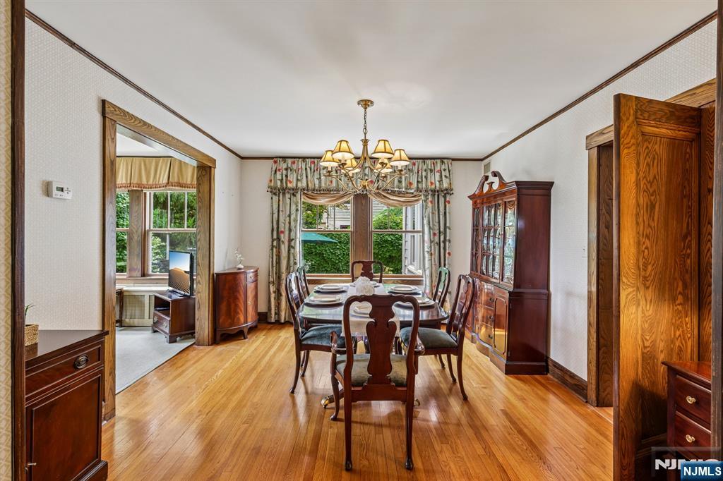 86 Walthery Avenue