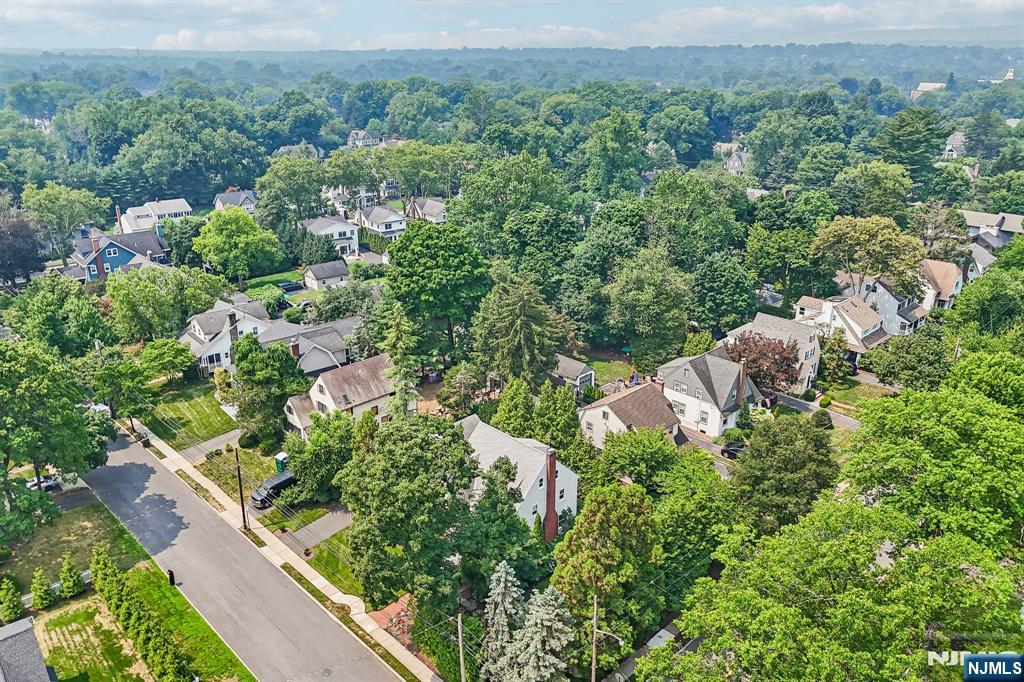 86 Walthery Avenue