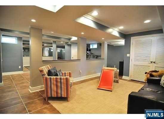 66 Glen Boulevard
